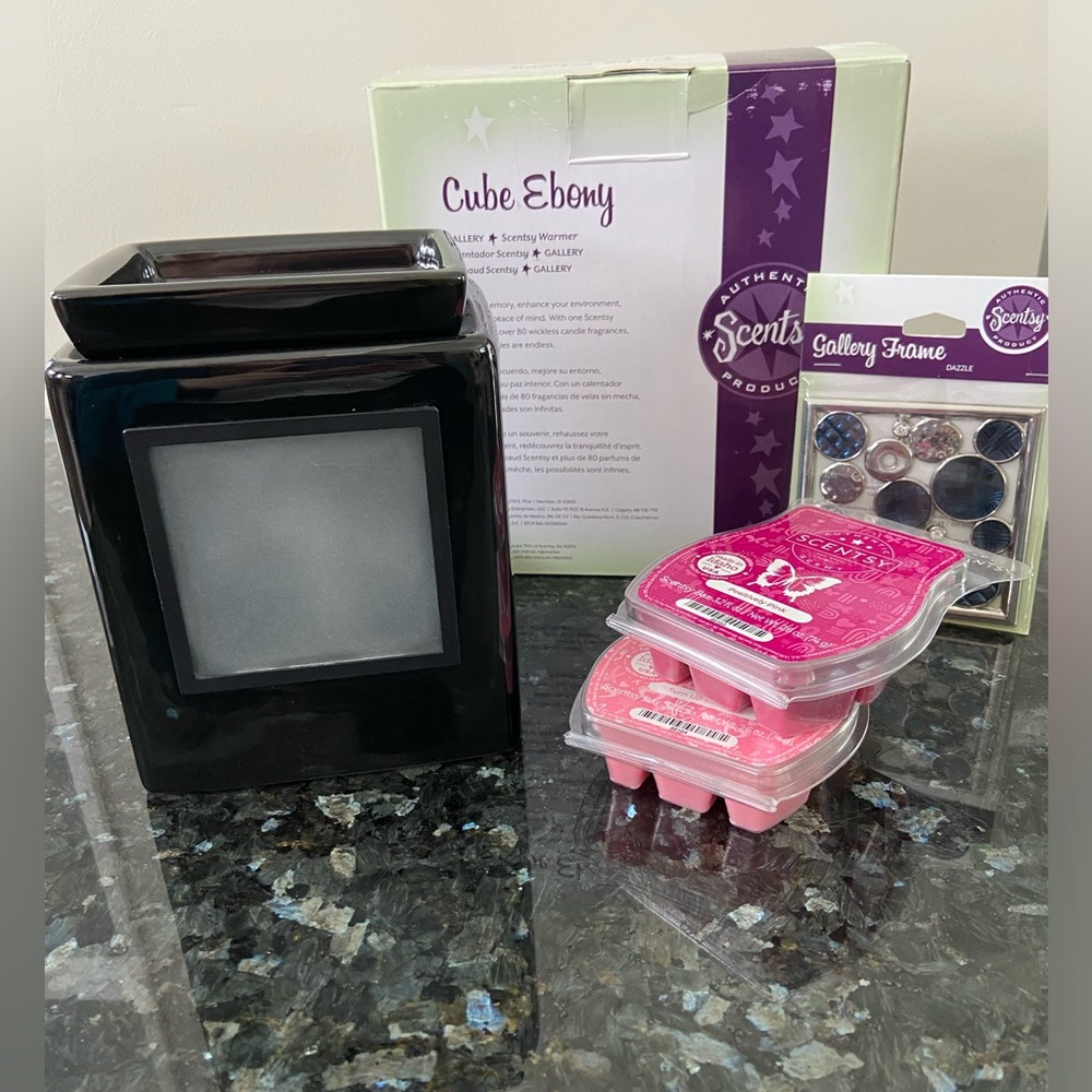 Scentsy Cube Ebony Wax Warmer New in Box Black